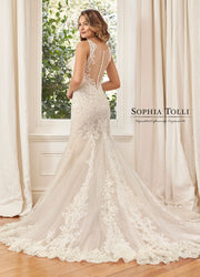 SOPHIA TOLLI Y11956-Gemini Bridal Prom Tuxedo Centre