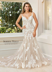 SOPHIA TOLLI Y11957A-Gemini Bridal Prom Tuxedo Centre