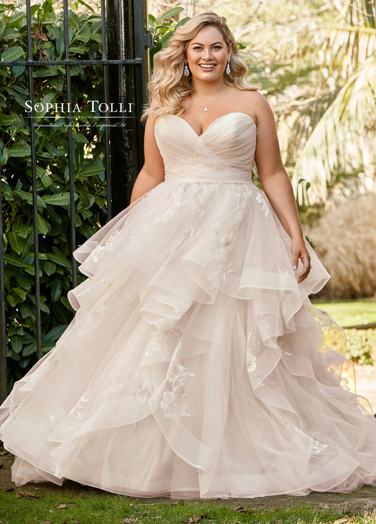 SOPHIA TOLLI Y11958-Gemini Bridal Prom Tuxedo Centre