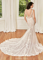 SOPHIA TOLLI Y21973-Gemini Bridal Prom Tuxedo Centre