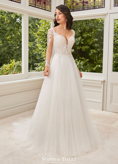 SOPHIA TOLLI Y21974B-Gemini Bridal Prom Tuxedo Centre