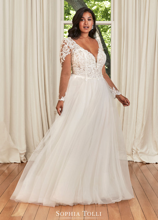 SOPHIA TOLLI Y21974B-Gemini Bridal Prom Tuxedo Centre