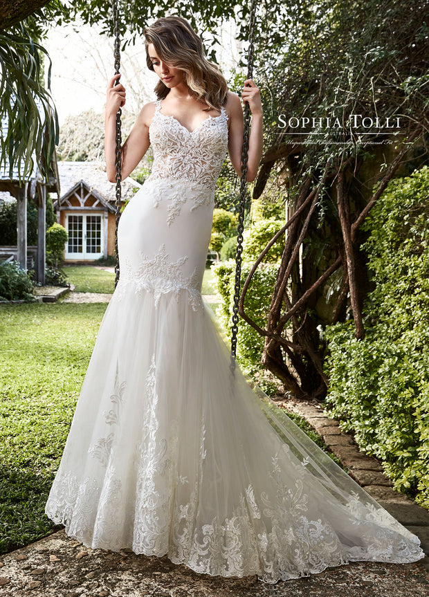 SOPHIA TOLLI Y11941A-Gemini Bridal Prom Tuxedo Centre