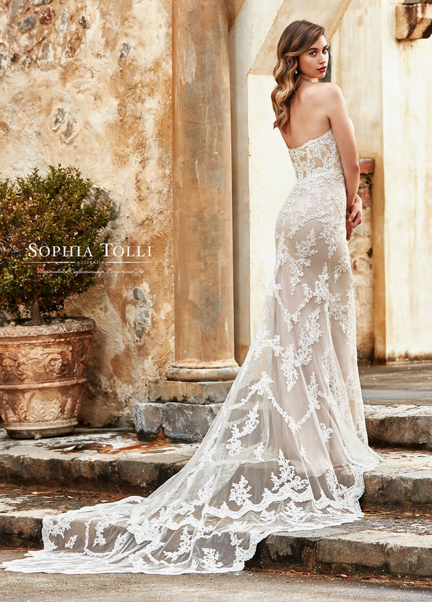 SOPHIA TOLLI Y11946A-Gemini Bridal Prom Tuxedo Centre