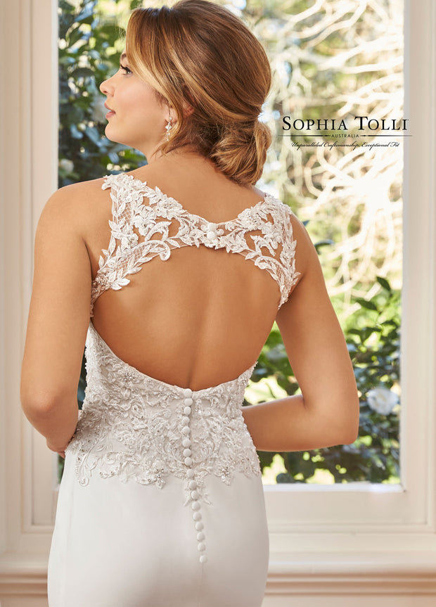 SOPHIA TOLLI Y11941B-Gemini Bridal Prom Tuxedo Centre