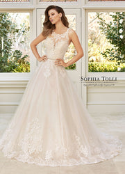 SOPHIA TOLLI Y11948-Gemini Bridal Prom Tuxedo Centre