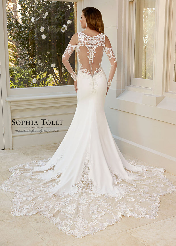 SOPHIA TOLLI Y11959B-Gemini Bridal Prom Tuxedo Centre